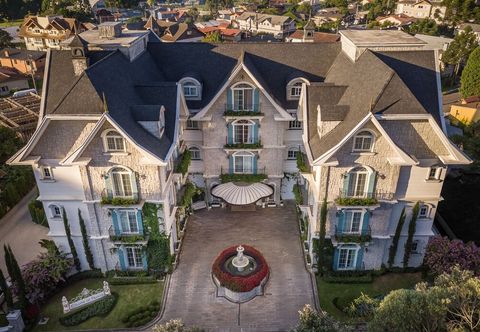 Hotel Colline de France, Brasil