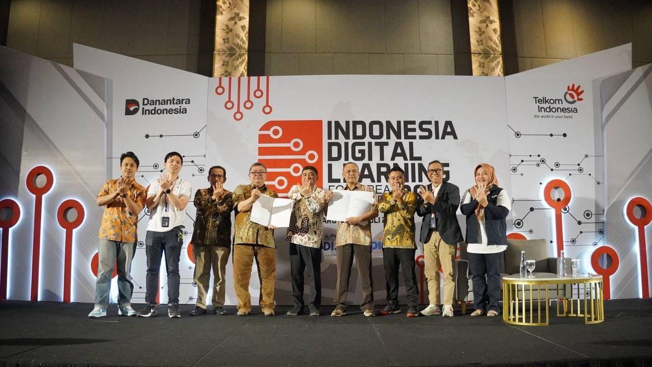 Kolaborasi Telkom dan Sekolah di Garut Percepat Implementasi Pendidikan Digital