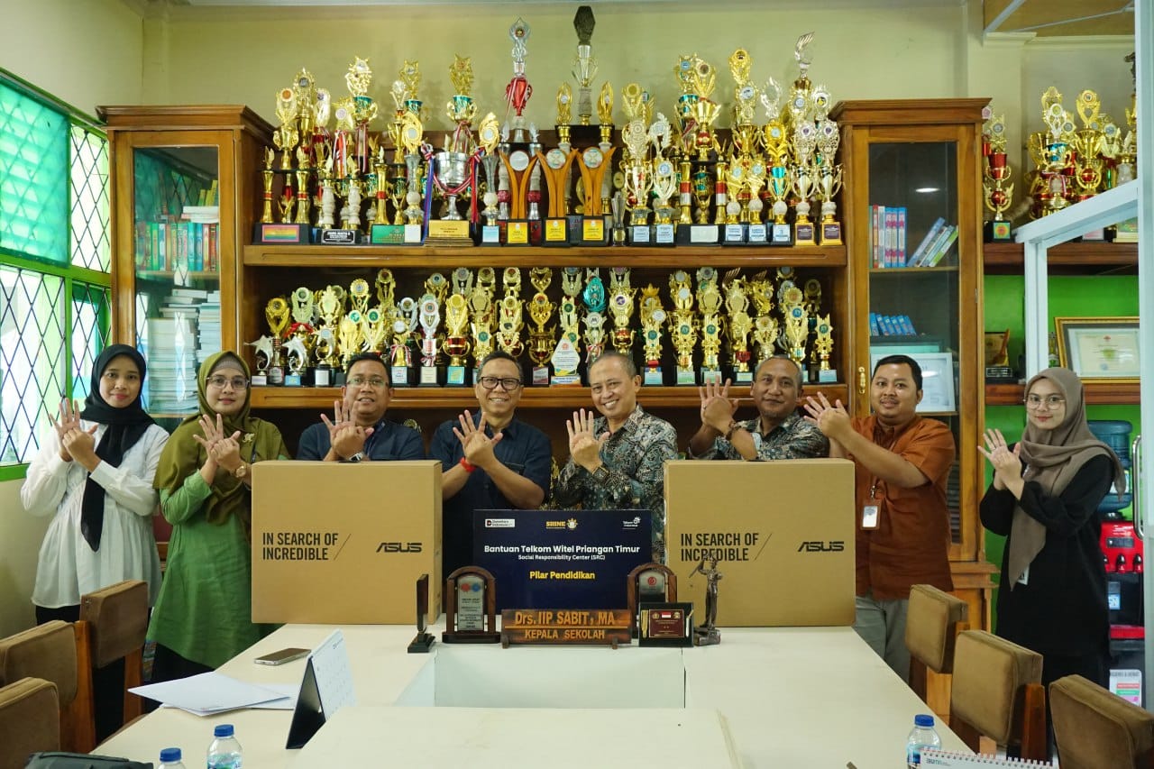 Dukungan Telkom pada SMK Patriot IV Ciawigebang Perkuat Ekosistem Digital Sekolah