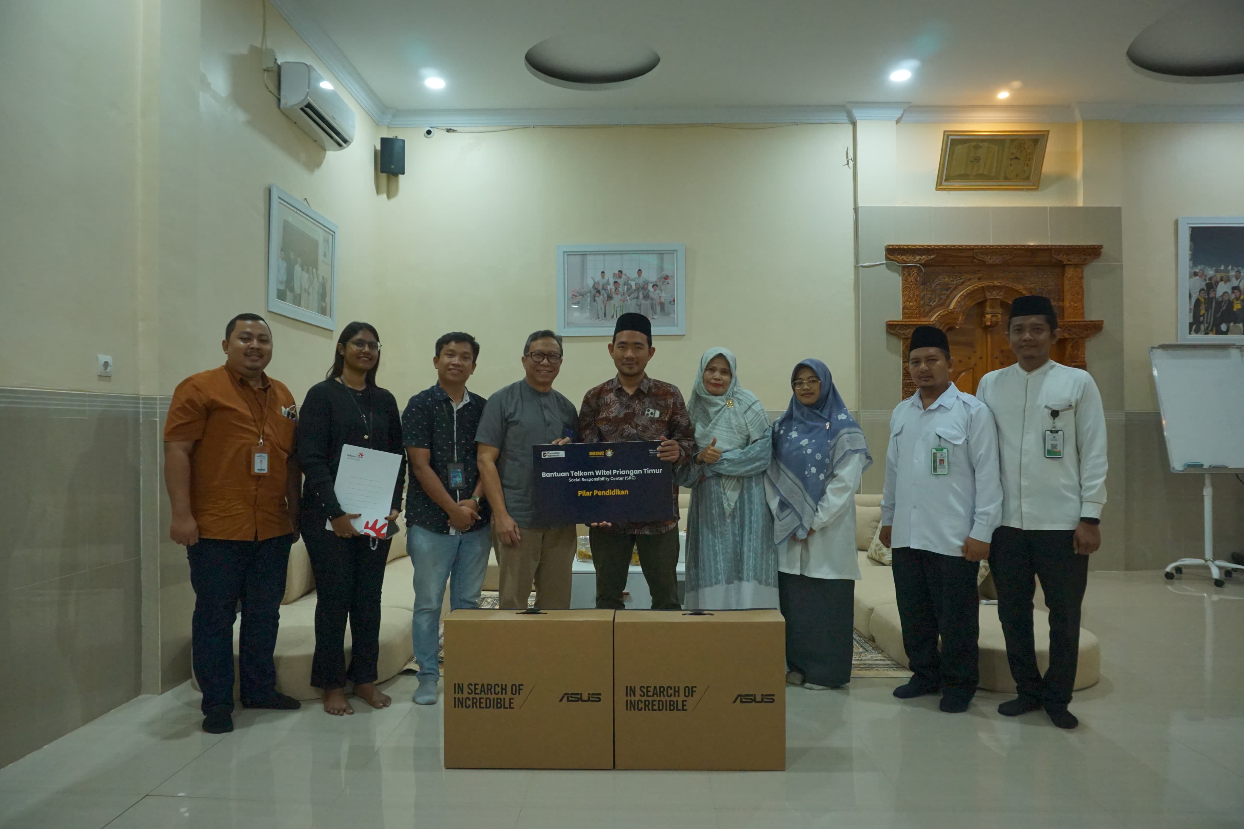 Dukung Pendidikan Digital, Telkom Witel Priangan Timur Gandeng SMK Ma’arif Al Ghozali Cirebon