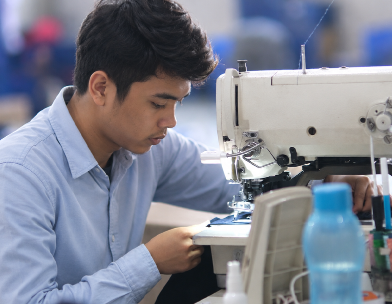 MOQ Produksi Tas Custom: Berapa Minimal Order di Konveksi Tas Bandung?
